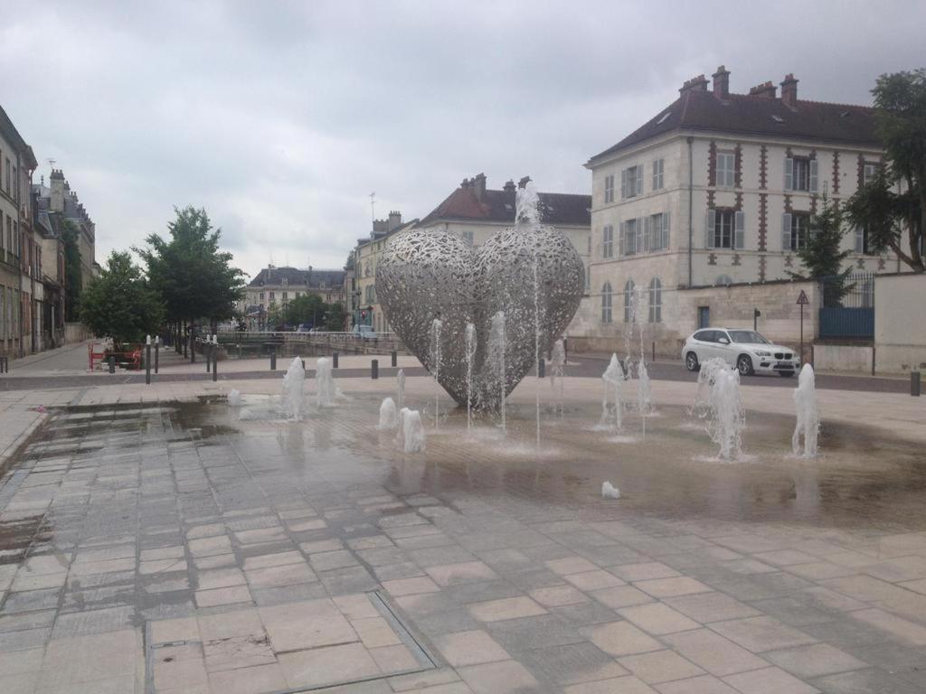 Le St Frobert Au Coeur De Troyes Leilighet Eksteriør bilde